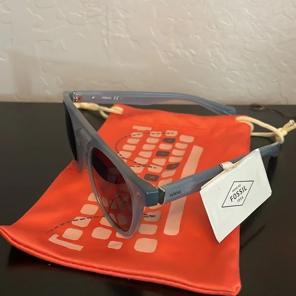 Fossil sunnies 😎 - Picture 3 of 4